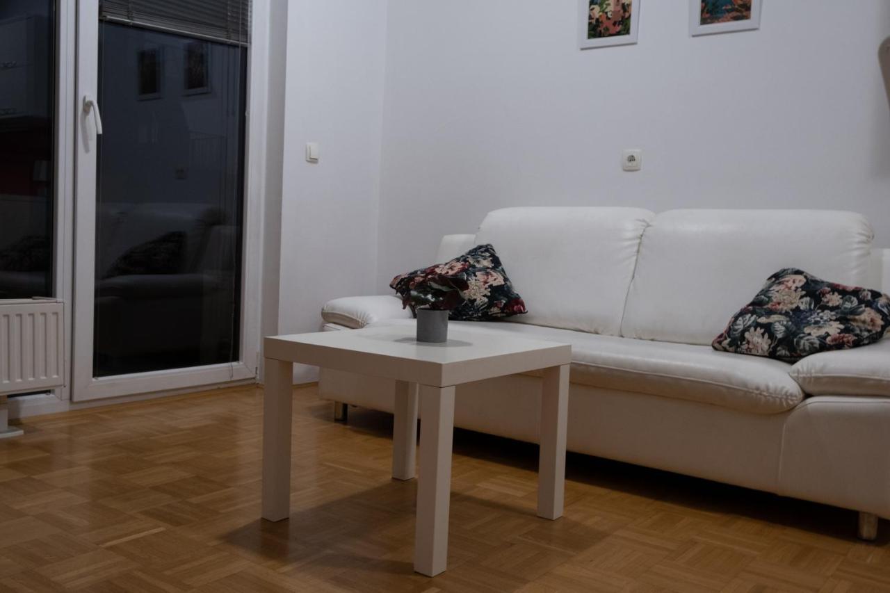 Apartment Flat 27 *